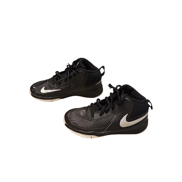 Nike Other - Nike Team Hustle D7 Black Sneakers